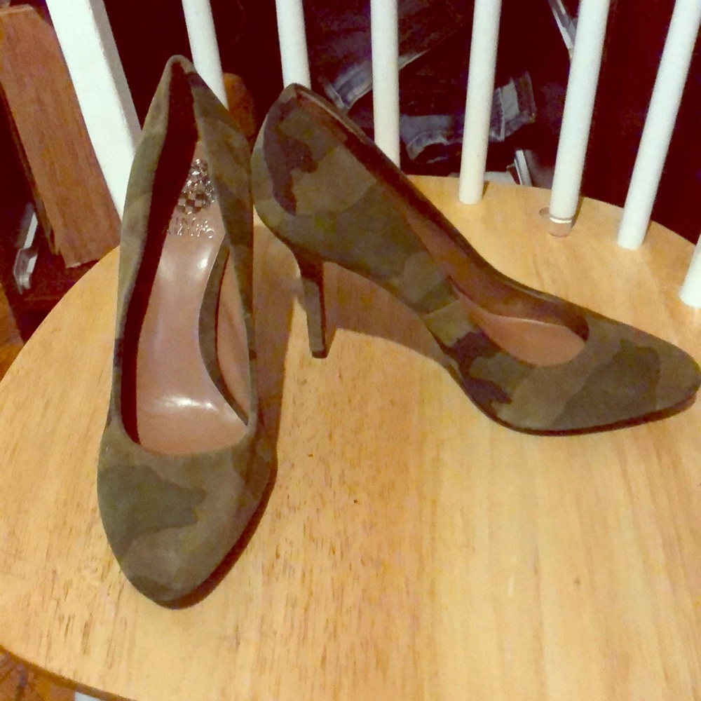 Women's Shoe. Never been worn. NWB
